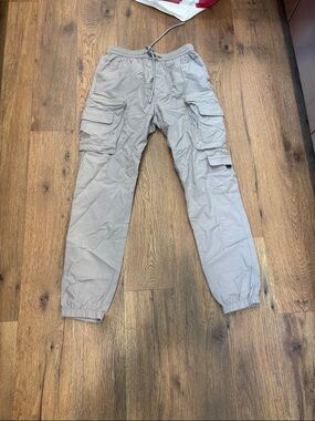 Men's cargo joggers